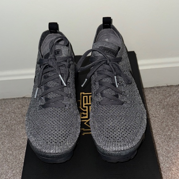 100% Authentic Nike Vapormax Sneakers